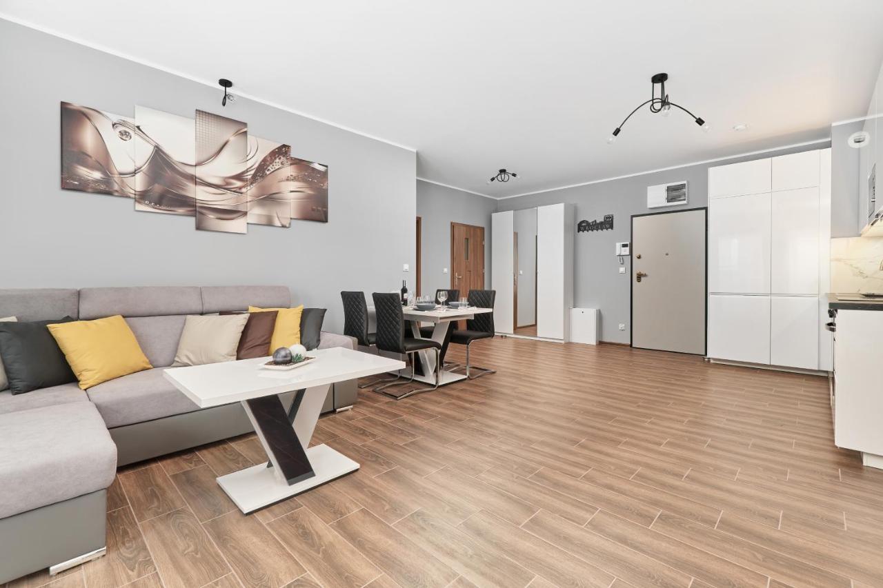 Apartments Wroclaw Jana Pawla II With Free Parking Wroclaw By Noclegi Renters Dış mekan fotoğraf