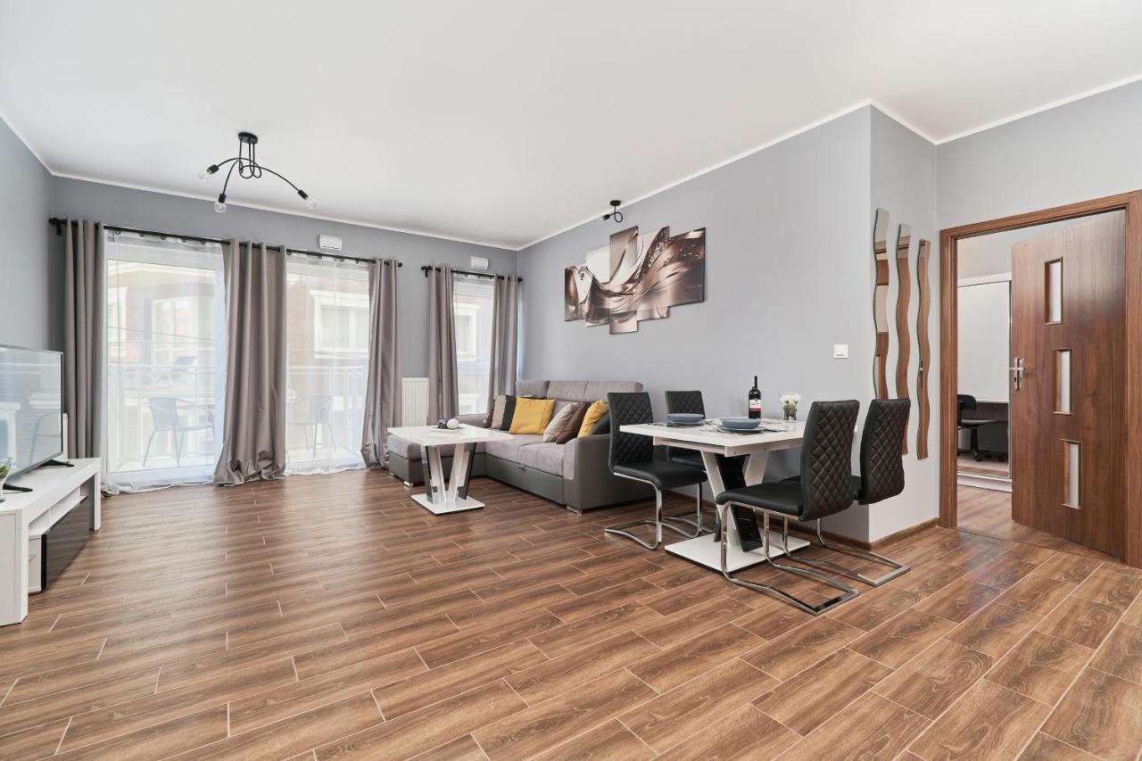 Apartments Wroclaw Jana Pawla II With Free Parking Wroclaw By Noclegi Renters Dış mekan fotoğraf