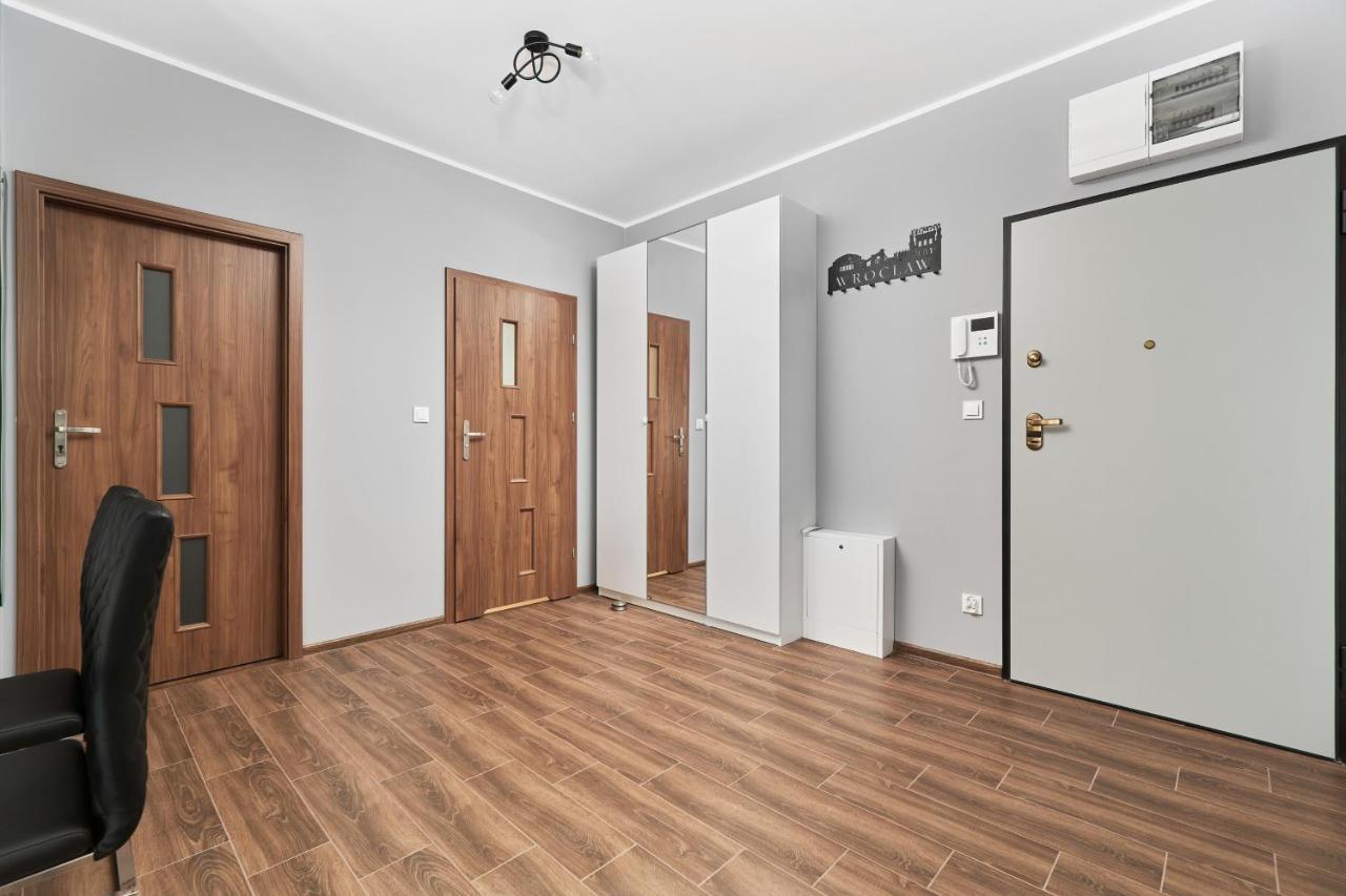 Apartments Wroclaw Jana Pawla II With Free Parking Wroclaw By Noclegi Renters Dış mekan fotoğraf