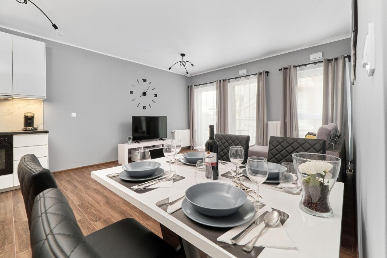 Apartments Wroclaw Jana Pawla II With Free Parking Wroclaw By Noclegi Renters Dış mekan fotoğraf