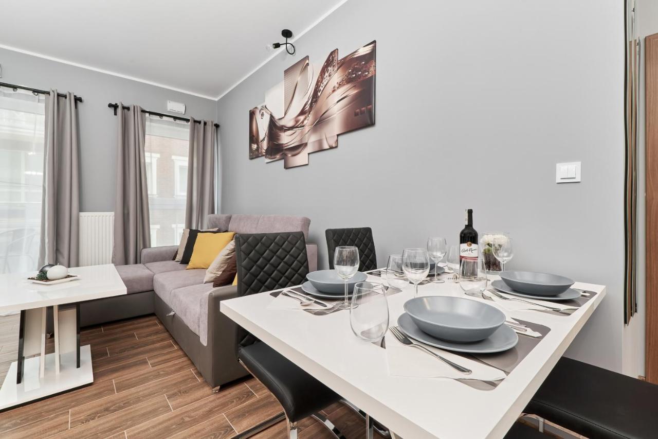 Apartments Wroclaw Jana Pawla II With Free Parking Wroclaw By Noclegi Renters Dış mekan fotoğraf